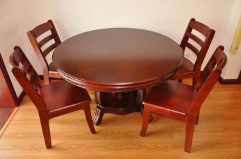 紅橡木家具優(yōu)缺點有哪些，如何選擇？